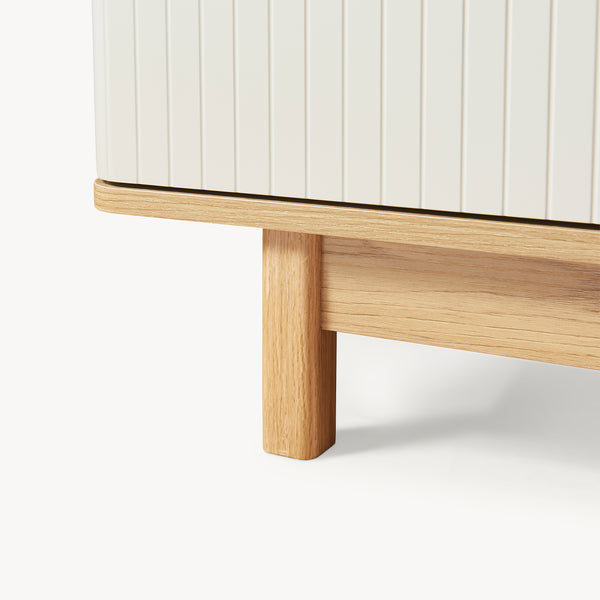 Mueble de televisión Ferrersp con 2 puertas 140x40x45 cm aspecto roble/color arena [en.casa]