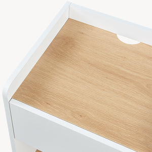 Mesita de noche Kuorshare 55x42x37 cm Blanco/Aspecto roble [en.casa]