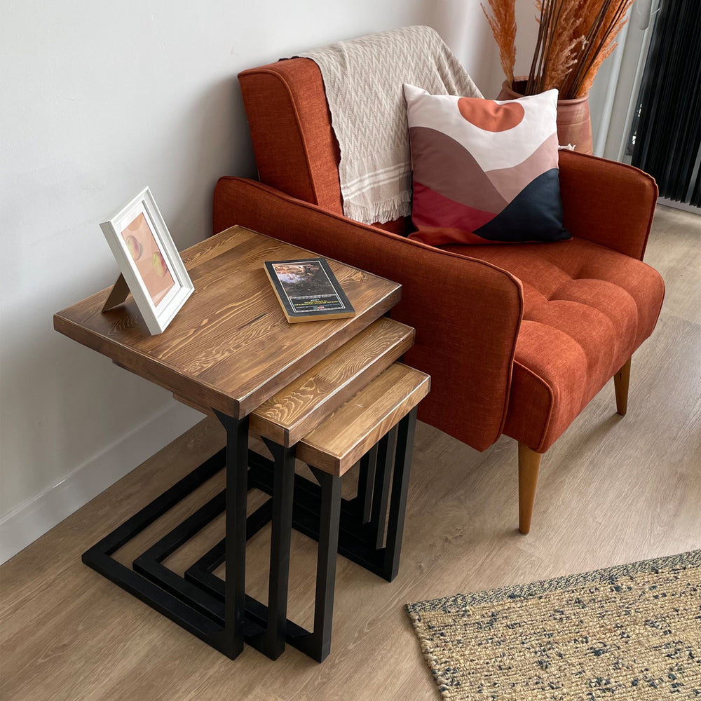 Mesa auxiliar Rørvig en juego de 3, madera de pino, teñida [en.casa] - premiumXL