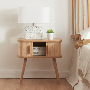 Mesita de noche Nordkapp con 2 puertas [en.casa]