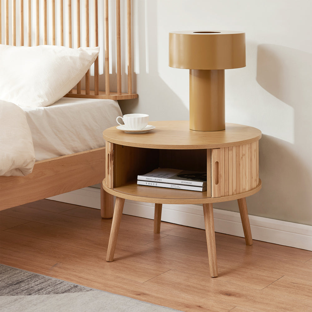 Mesa de noche Nordkapp redonda bambú 45xØ60cm Natural [en.casa]