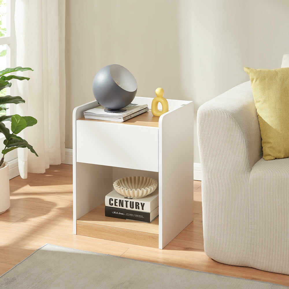 Mesita de noche Kuorshare 55x42x37 cm Blanco/Aspecto roble [en.casa]