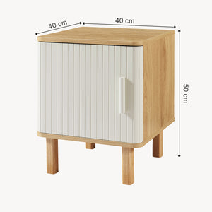 Mesita de noche Ferrersp con puerta 50x40x40 cm aspecto roble/color arena [en.casa]