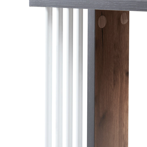Mesa auxiliar Haarby con 4 ruedas 42x50x24 cm aspecto roble [en.casa]