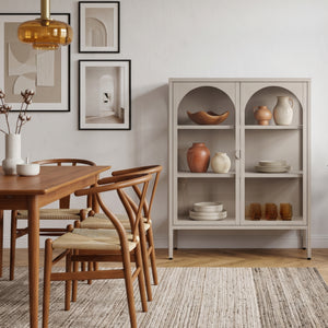 Vitrina Klippestad con 2 puertas arqueadas acero 95x80x35cm Gris cálido [en.casa]