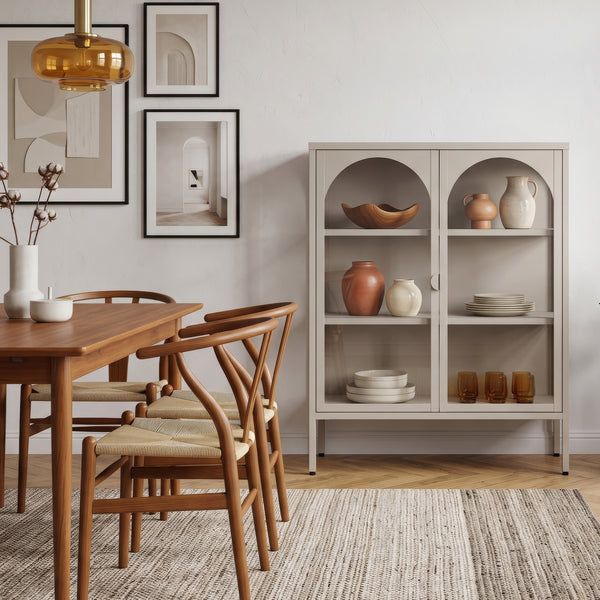 Vitrina Klippestad con 2 puertas arqueadas acero 95x80x35cm Gris cálido [en.casa]