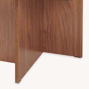 Mesa de centro Benexjö con tablero de vidrio 70x70x36 cm aspecto nogal/Gris [en.casa]