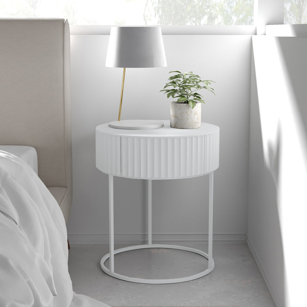 Mesa auxiliar Rill con cajón [en.casa]