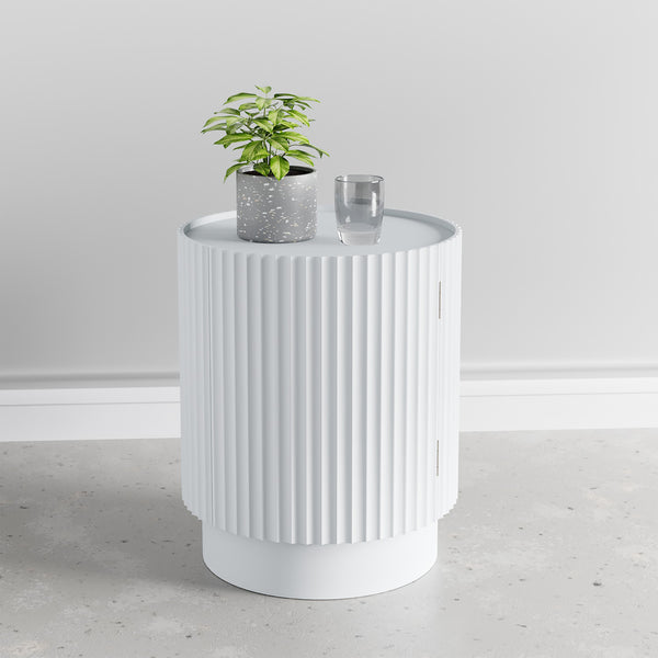 Mesa auxiliar Rill con puerta [en.casa]