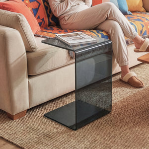 Mesa auxiliar Trölmapilu en forma de C vidrio templado 60x40x40 cm [en.casa]