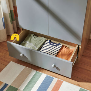 Armario ropero infantil Beldinupp con 2 puertas 123x60x40 cm [en.casa]