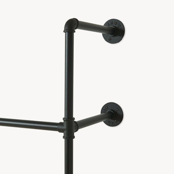 Barra para colgar ropa montaje en pared Kenävatka acero negro [en.casa]