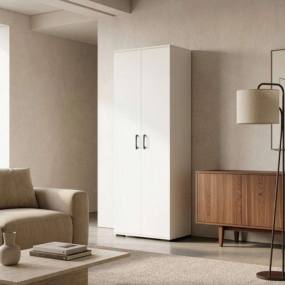 Armario multiusos Chalvefted puertas compartimentos [en.casa]