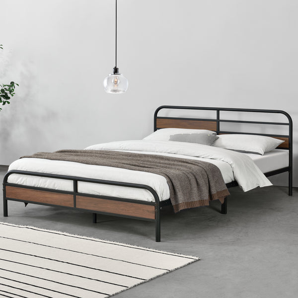 Cama de metal Aarau negra en varios tamaños en.casa
