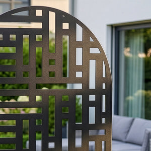 Tabique Bernalda con macetero en forma de arco [casa.pro]