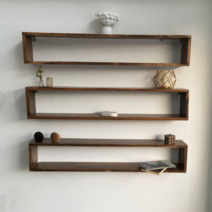 Estantería de pared Næstved en juego de 3 piezas Madera de pino, teñida [en.casa]