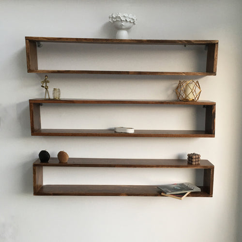 Estantería de pared Næstved en juego de 3 piezas Madera de pino, teñida [en.casa]