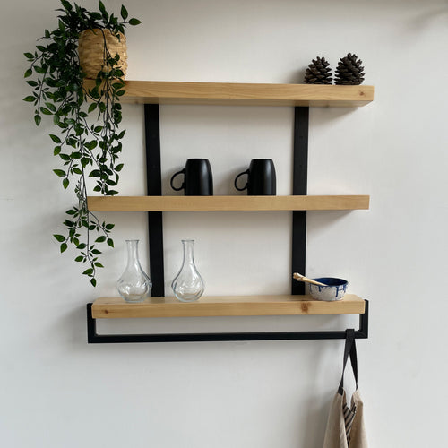 Estantería de pared Nykøbing con 3 estantes Naturaleza/Negro [en.casa]