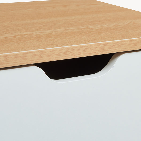 Mesita de noche Bordkak con cajones, aspecto roble/blanco [en.casa]