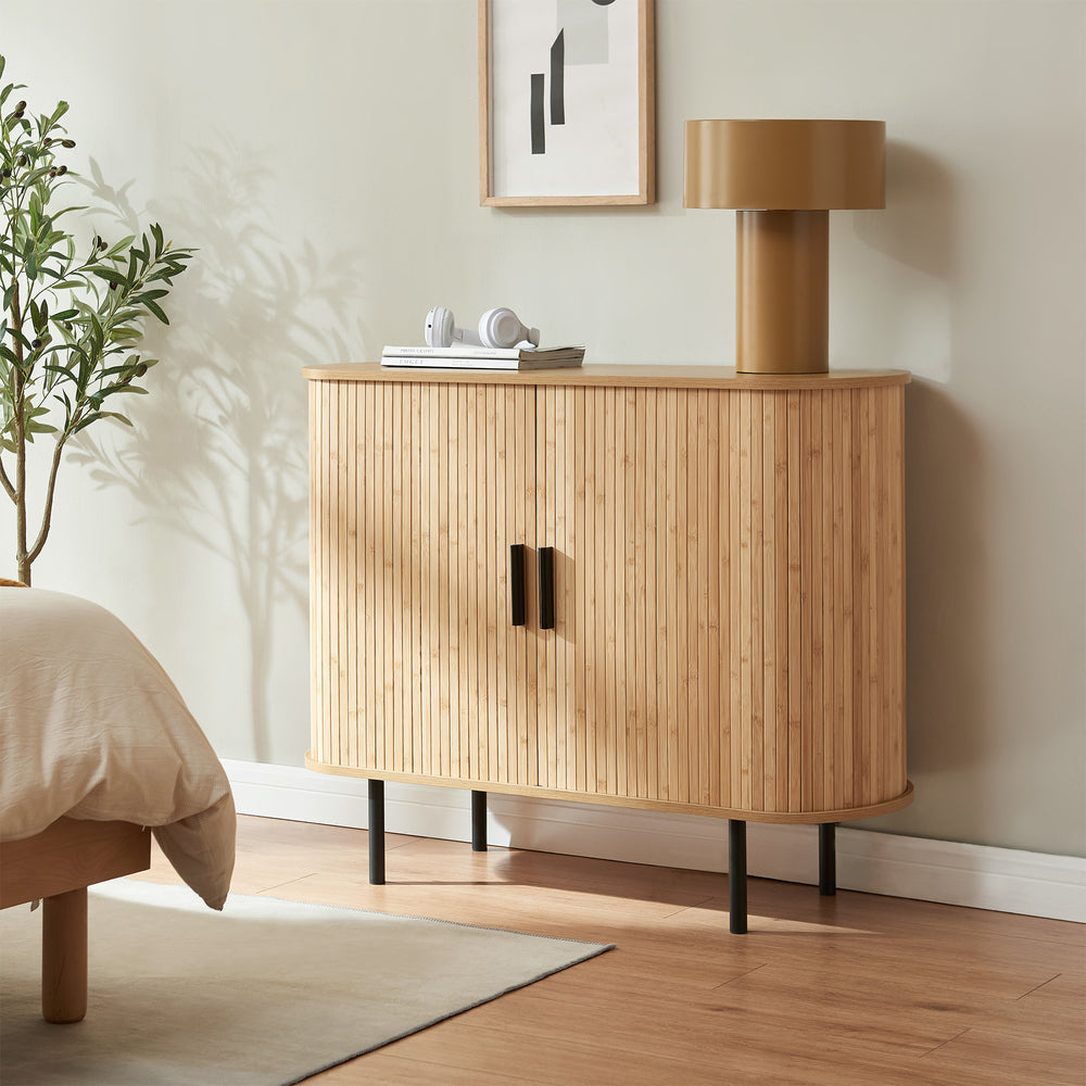 Zapatero / Aparador Tvedestrand 2 puertas bambú 100x40x80cm Natural [en.casa]